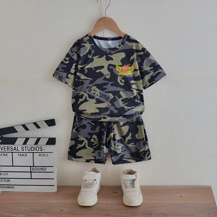 儿童夏季迷彩服套装洋气男孩短袖小学生演出服幼儿园表演服两件套