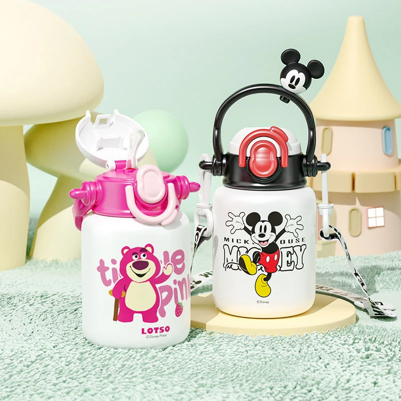 【小檬】迪士尼草莓熊米奇手提保温杯550ML幼儿园便携家用吸管杯316