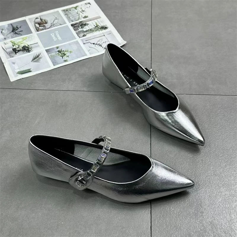 【344】平底链子尖头2024新款软底小皮鞋银色魔术贴单鞋TFM43037Q