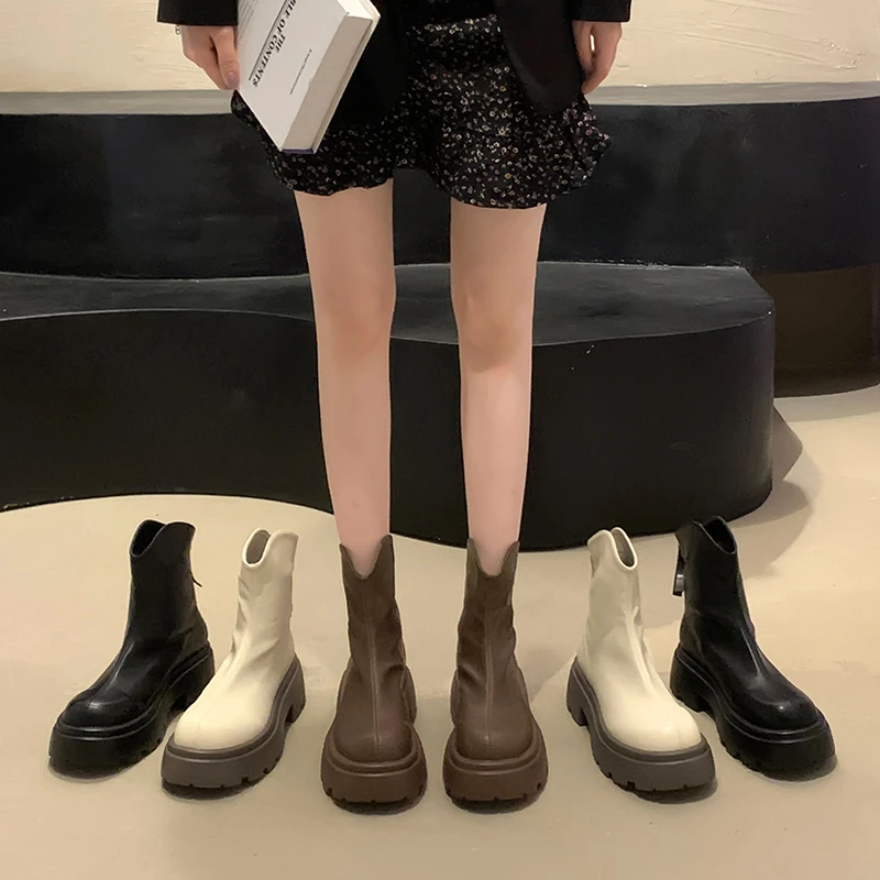 贾不假品牌-粗跟短靴女2023年秋季新款时尚百搭法式复古瘦瘦靴潮