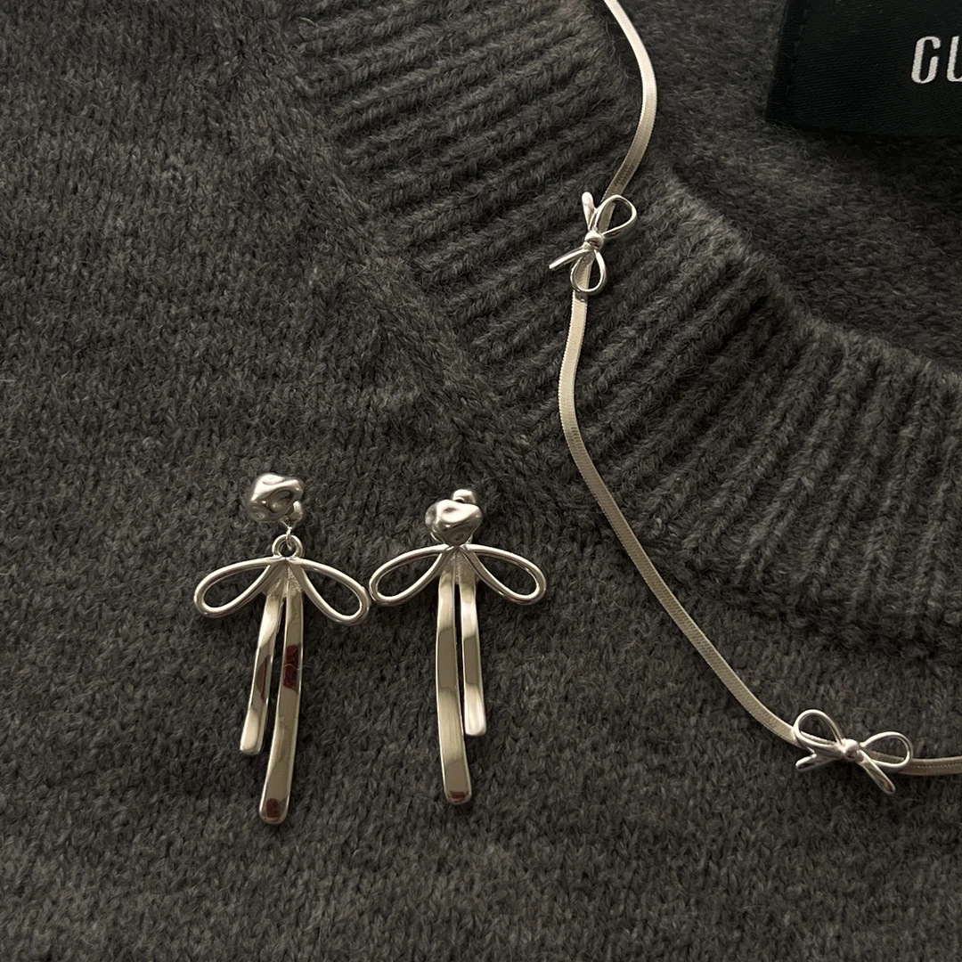 925银耳饰 E1247   简韩新款蝴蝶结甜美女孩专属耳钉