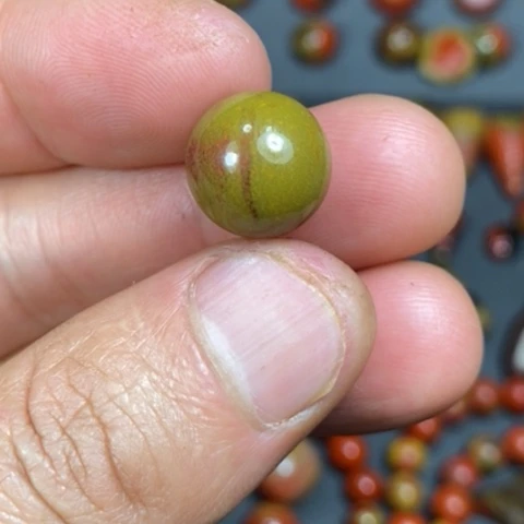 南红玛瑙随型牌子未镶嵌