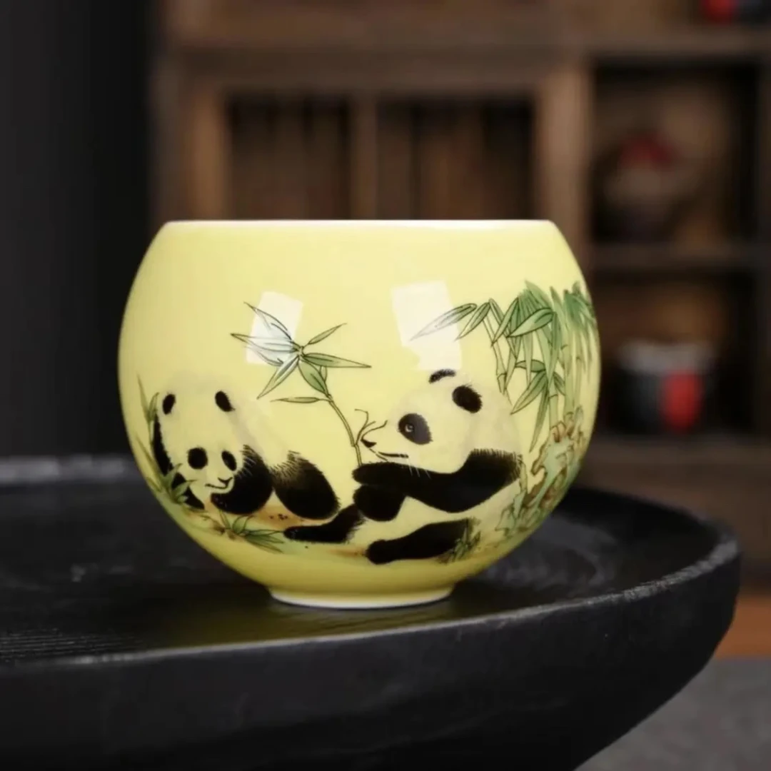 A 114宝石黄熊猫主人杯
