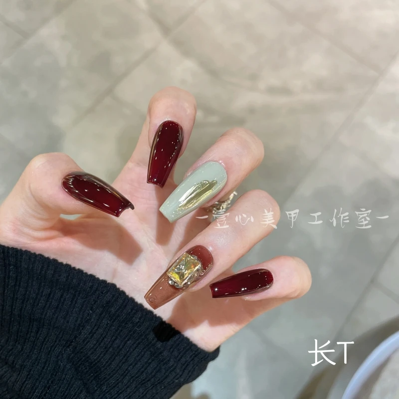 纯手工定制穿戴甲酱香车厘子美甲贴片可拆卸假指甲贴10片小红书款