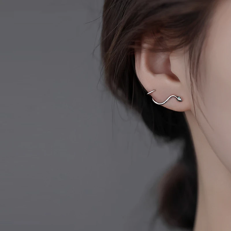 925银耳饰 925银生肖蛇耳钉女2025新款适合过年戴的耳环蛇年耳饰