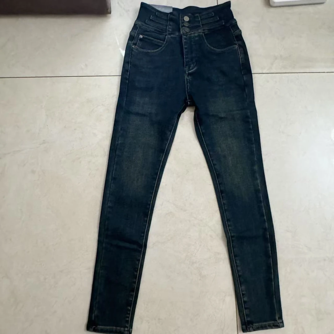 2024网红爆款设计师复古高腰排扣重工时尚百搭蓝色紧身小脚牛仔裤