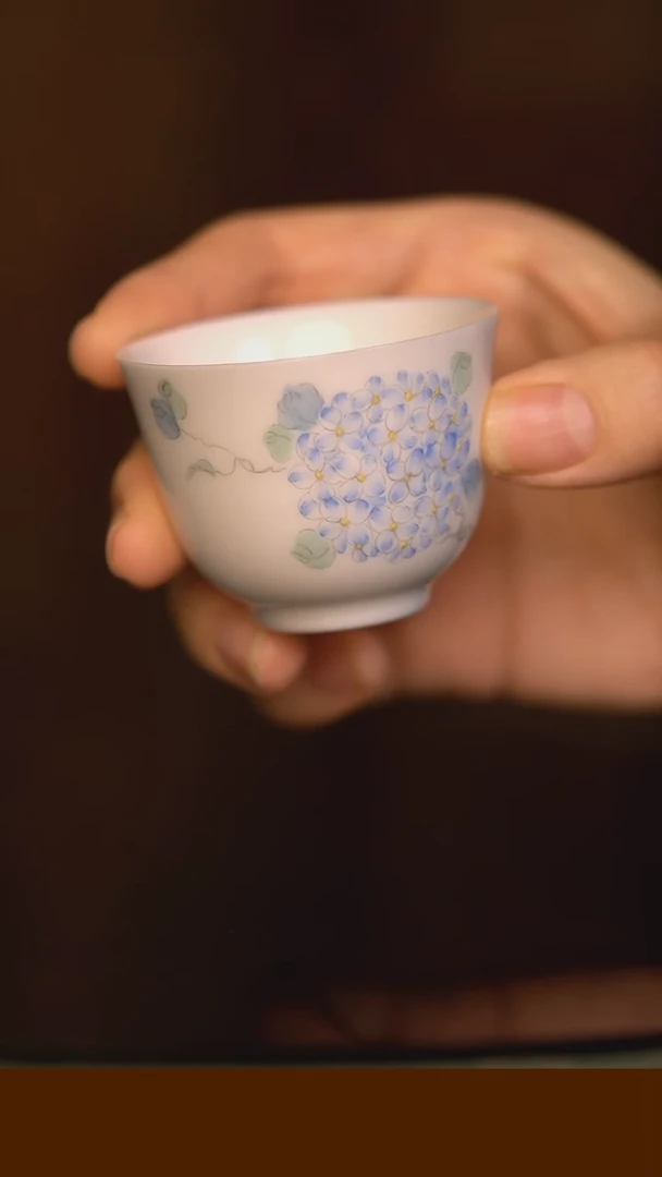 【闪购商品】杯手工手绘 釉上蝴蝶墩墩杯