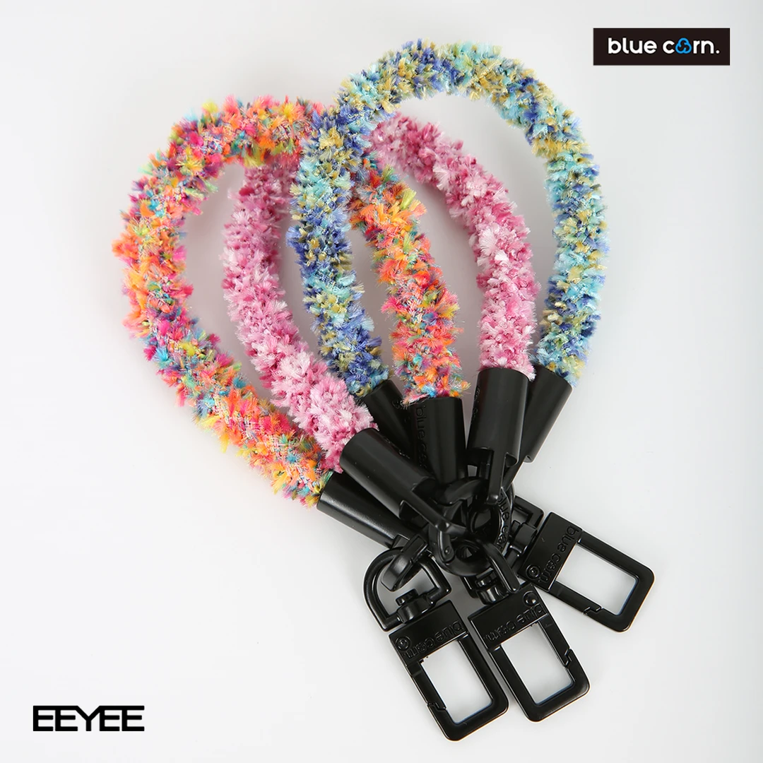 Bluecorn EEYEE 炫彩毛茸茸冬季限定时尚肩带mini含手机夹片挂绳