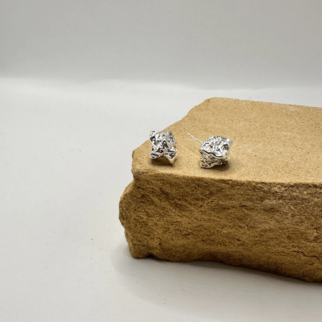 铜合金耳饰 0716Acc-395扭曲不规则银色陨石坑耳饰