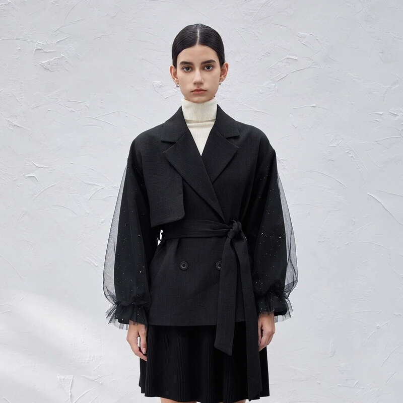 【李易行】圣迪奥复古休闲西装领收腰网纱短款风衣S231Z1703