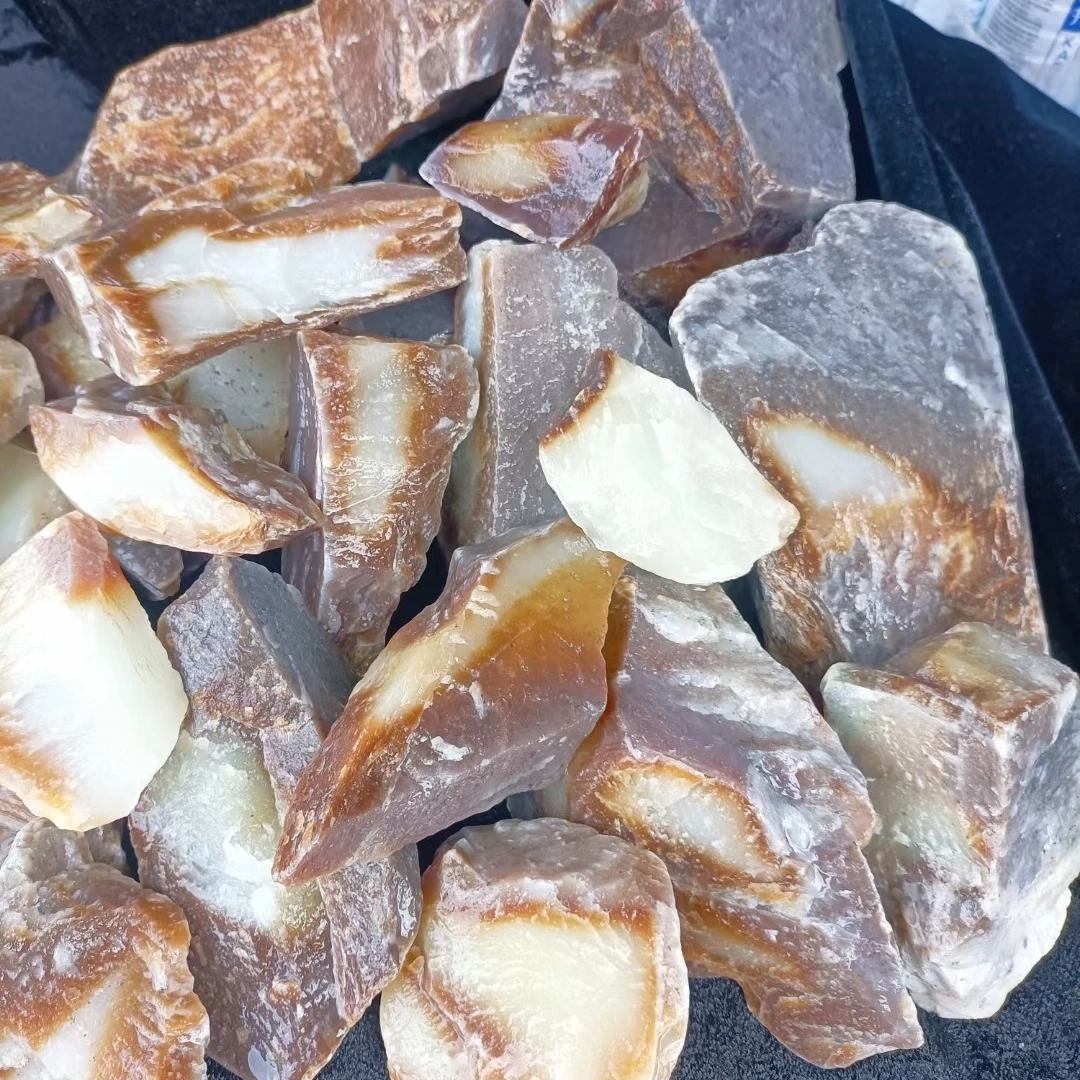 新疆和田且末山料质地奇石