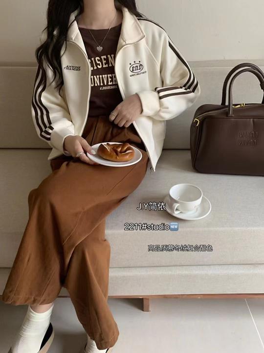 2024新款加厚短款高级感时尚白鸭绒外套女款百搭