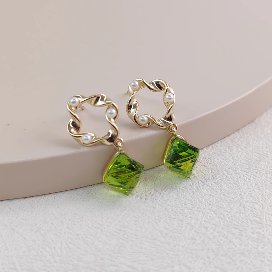 XUPING/旭平首饰 合金仿水晶耳饰 秋冬上新气质 GDJ X000890070