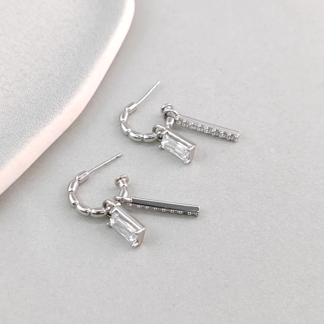 XUPING/旭平首饰 合金合成锆石耳饰 时髦气质百搭GDX CN000420043