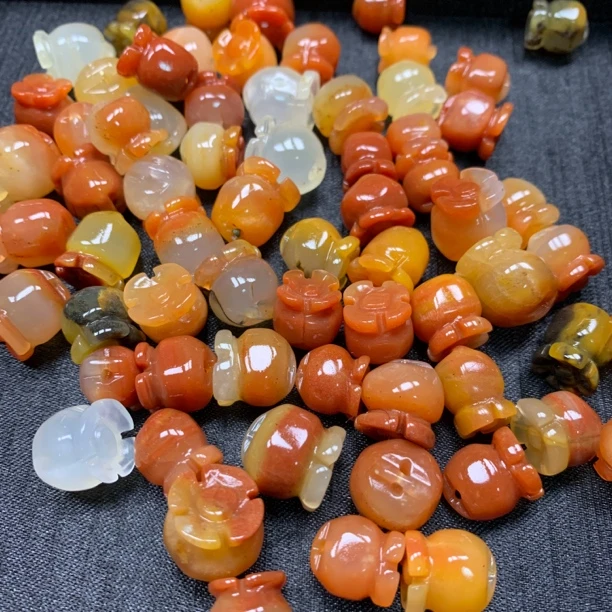 天然黄龙玉石榴花玉石小挂件手机挂件包挂车挂件 多样性发其一