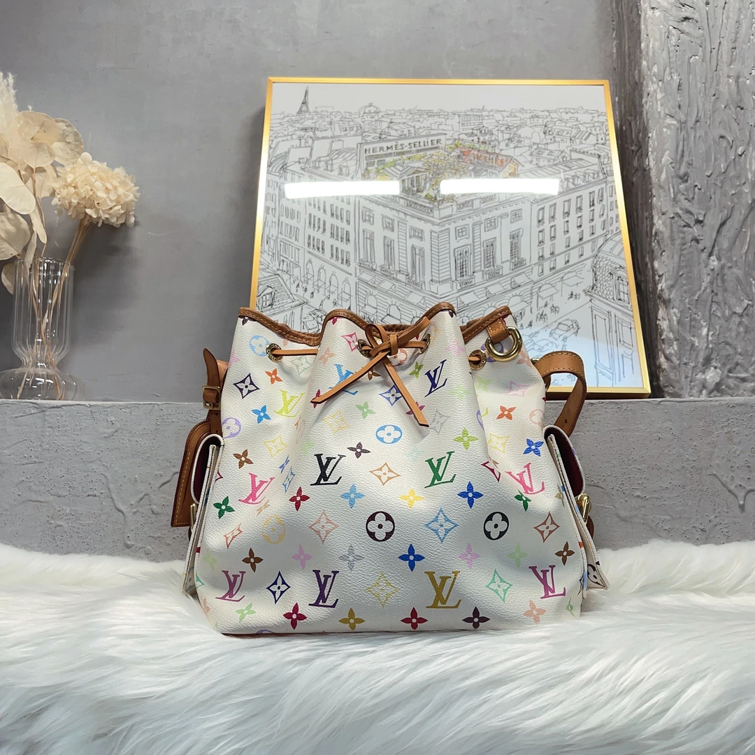 95新 LouisVuitton/路易威登 何为奢侈/LV白三彩 抽绳水桶包