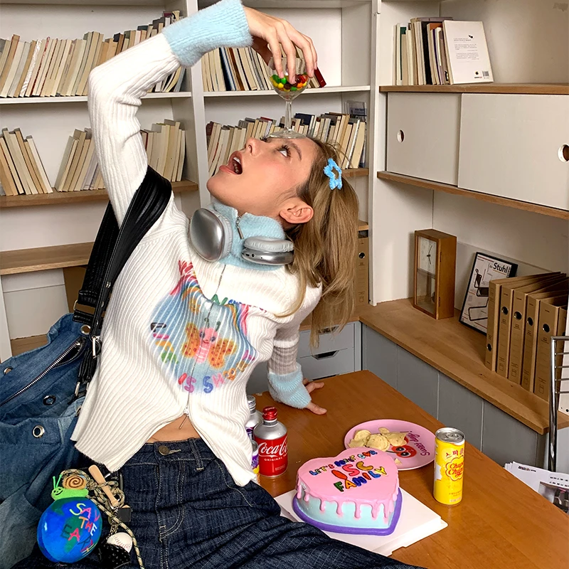 【奥体自播】 MOF艺术家原创涂鸦印花针织开衫高领拉链修身外套