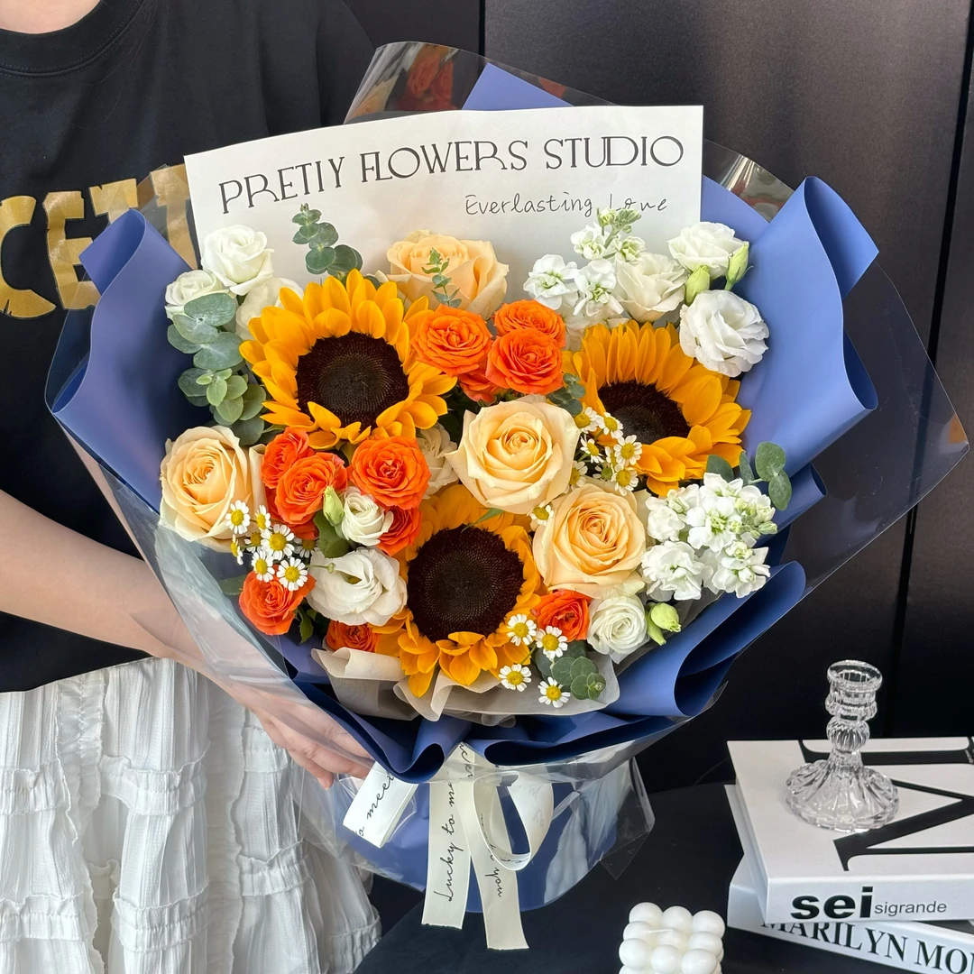 【乘风破浪】3朵向日葵搭配4朵蜜桃雪山香槟玫瑰小清新友谊同城花店鲜花送朋友告白生日礼物小时达鲜花