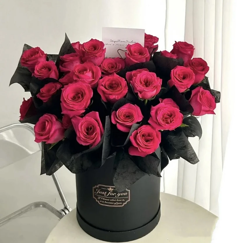 【热情似火】33朵弗洛伊德红玫瑰抱抱桶高级感同城花店鲜花花束预定送对象闺蜜告白生日礼物同城配送上门小时达