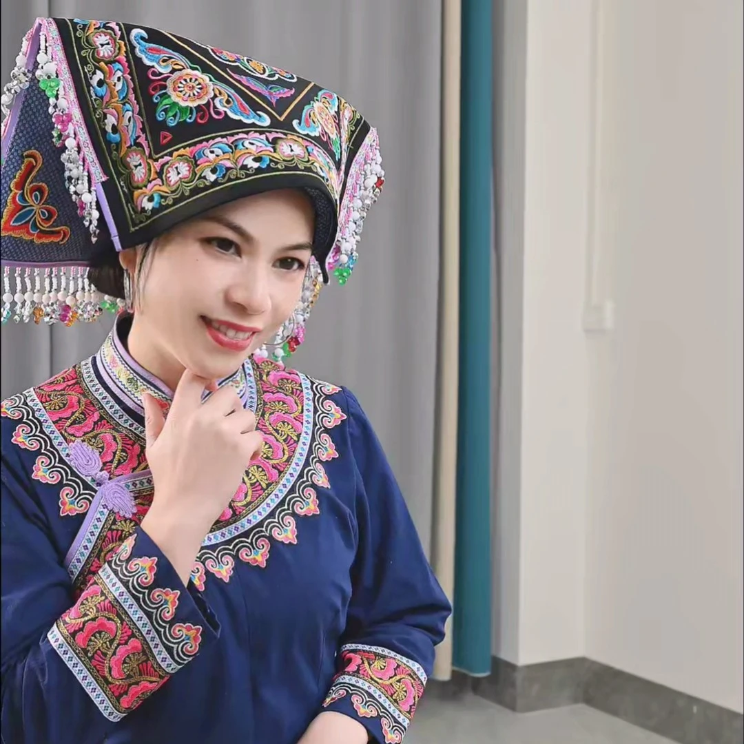 民族服演出服女装服装苗族上衣