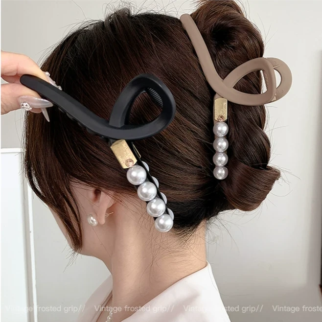 非金属亚克力发饰 磨砂抓夹大号女2023新款贝珠发夹鲨鱼夹