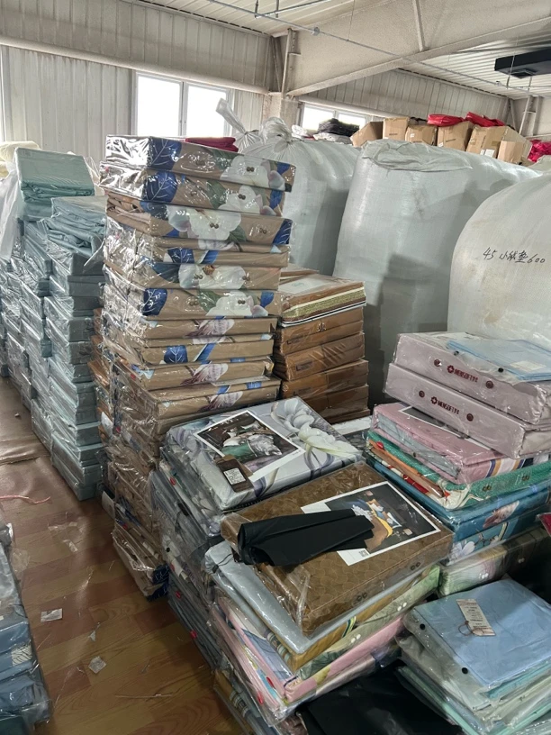 有晒痕有脏！任意花型颜色四件套包装差～介意勿拍