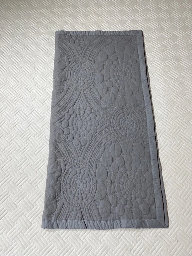 水洗棉刺绣沙发垫90*240微瑕～H547