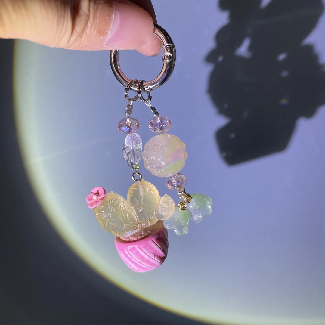 夜光仙人掌盆栽手机坠D129