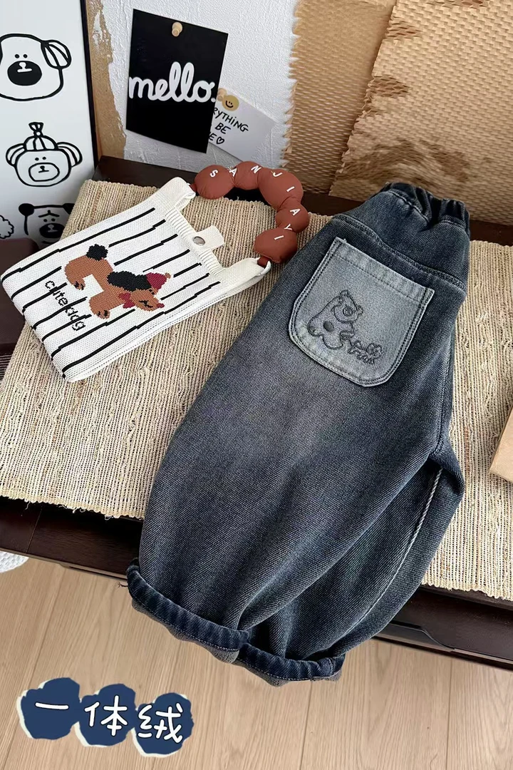 [x202401]秋冬儿童新款后袋小熊牵小狗一体绒牛仔裤