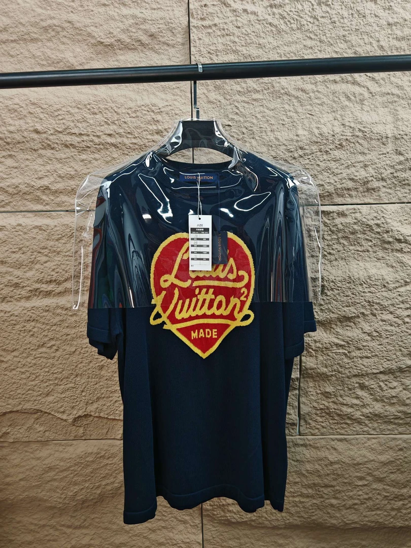 M 全新带吊 Louis Vuitton nigo 联名爱心短袖 全新带吊 针织时尚