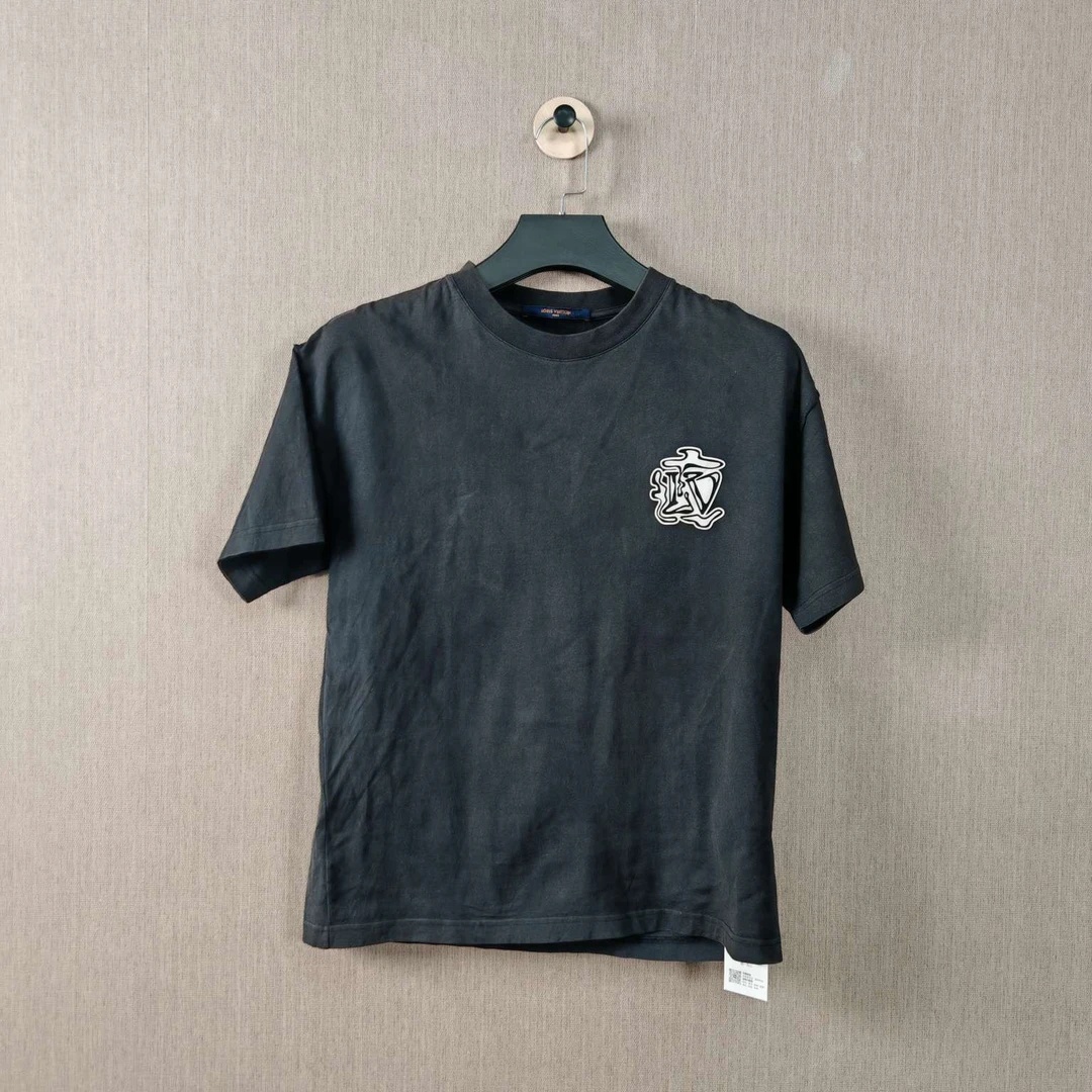 Louis Vuitton 烟雾瘾短袖 size：s 状态：95新