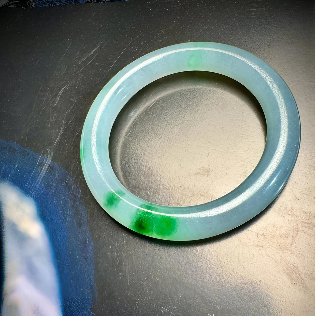 冰飘绿老翡翠袈裟环