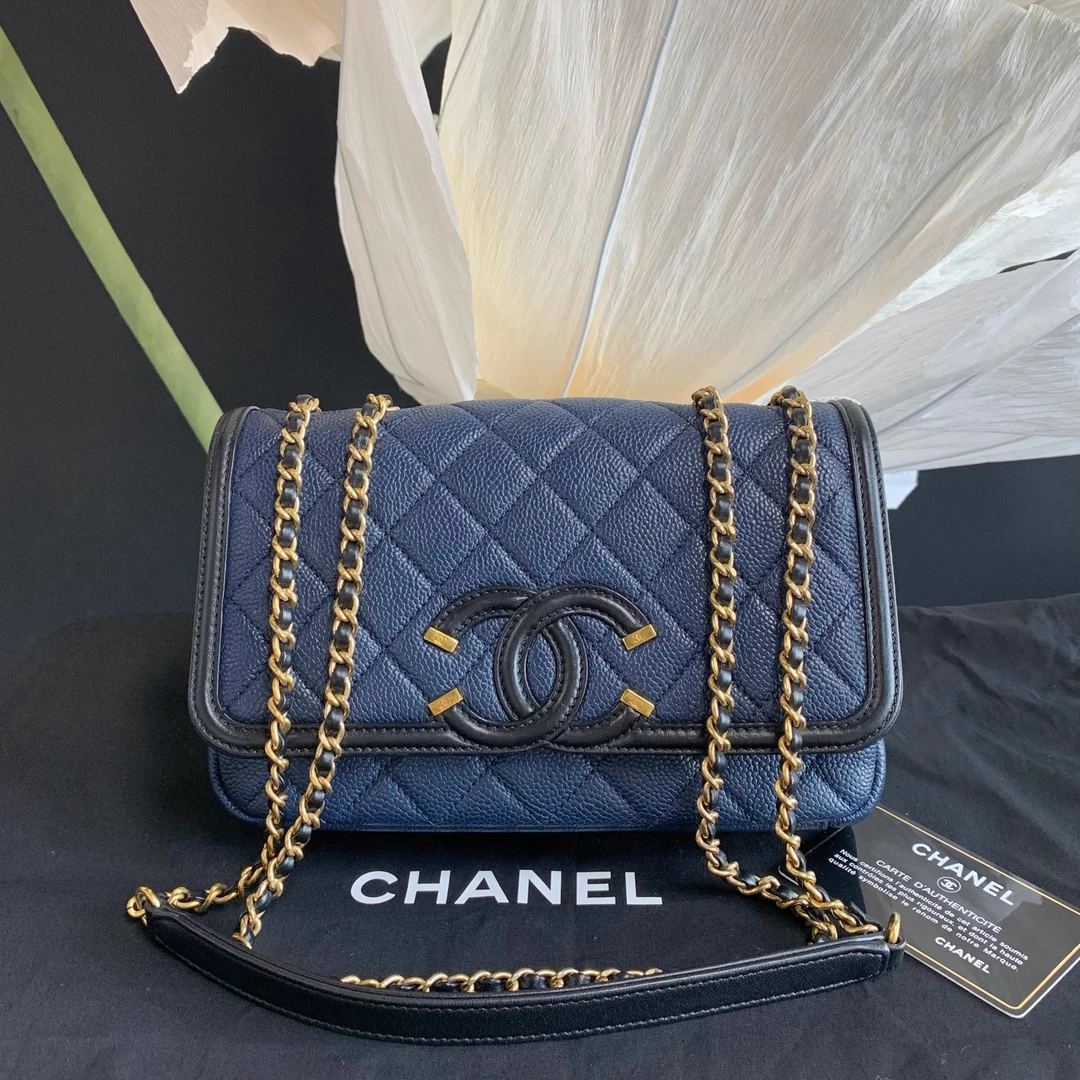 95新 Chanel/香奈儿 【98新】鱼子酱限量cf中号 公价31800