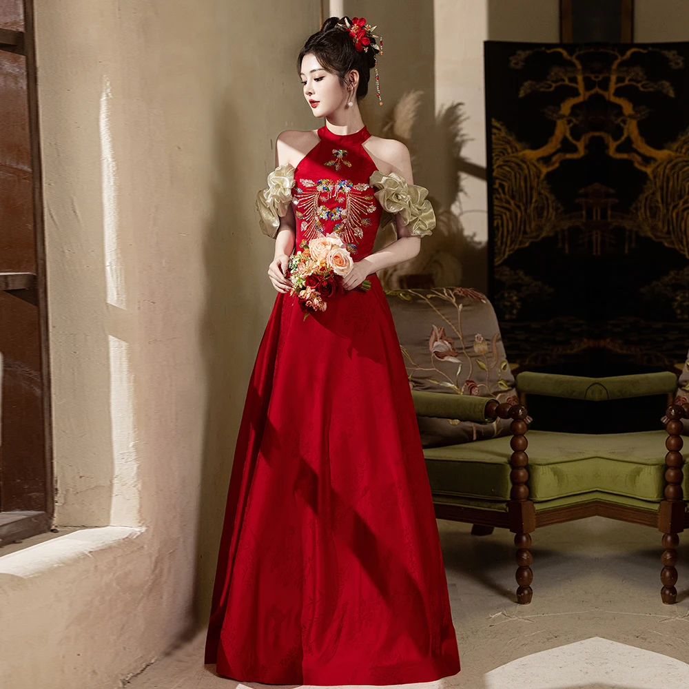 新中式敬酒服新娘高端挂脖酒红色订婚礼服裙女气质出阁宴会嫁衣秋