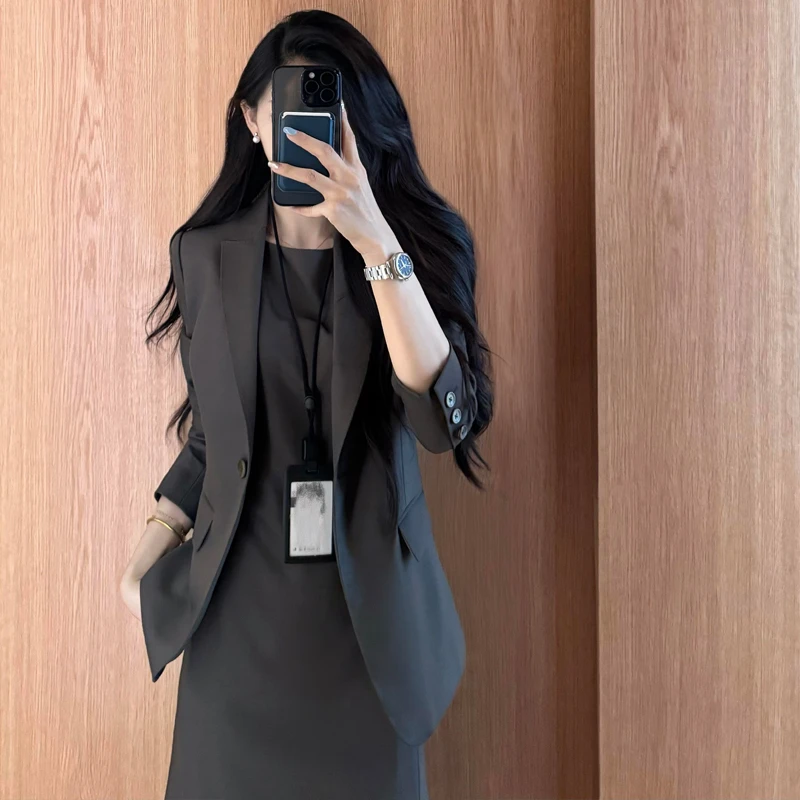 高级感气质轻奢西装套装裙2025新款气质干练通勤职业连衣裙两件套