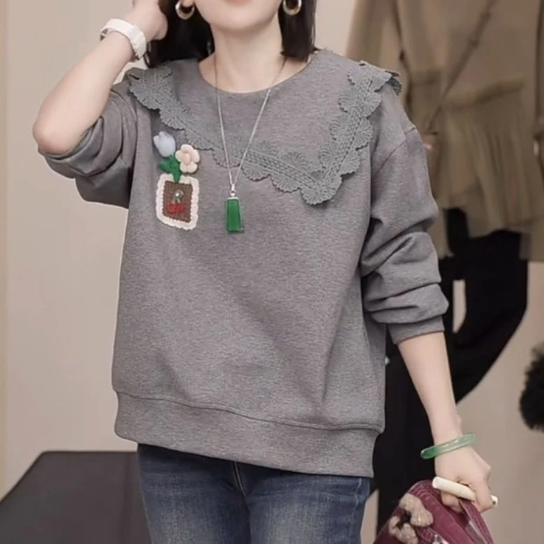 8017纯色减龄韩版圆领长袖卫衣春季新款时尚洋气宽松立体花朵上衣