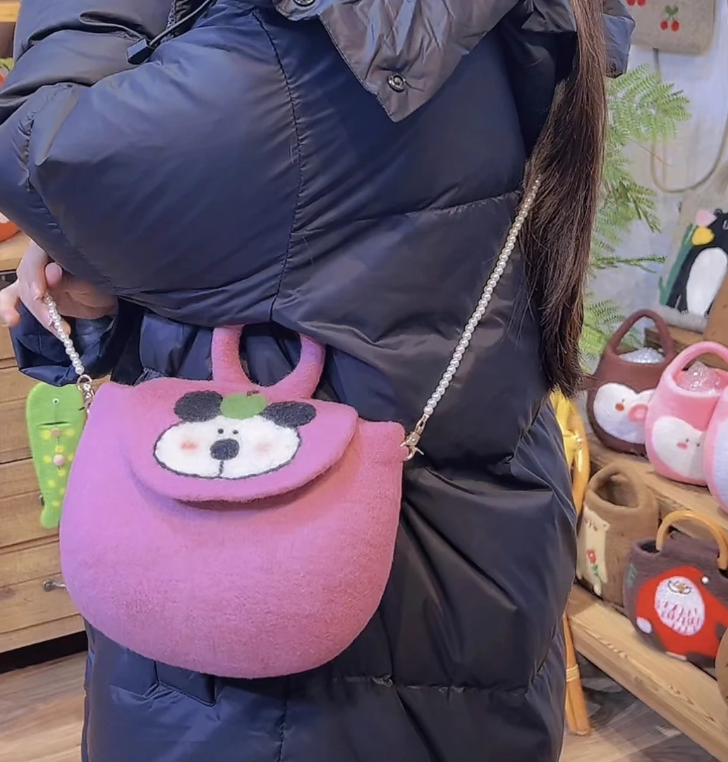 毛毡紫色小动物斜挎包包