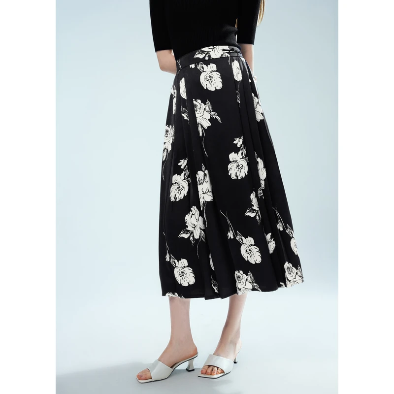 可可尼COCOON春季新款新中式缎面改良马面裙女黑色长款半身裙