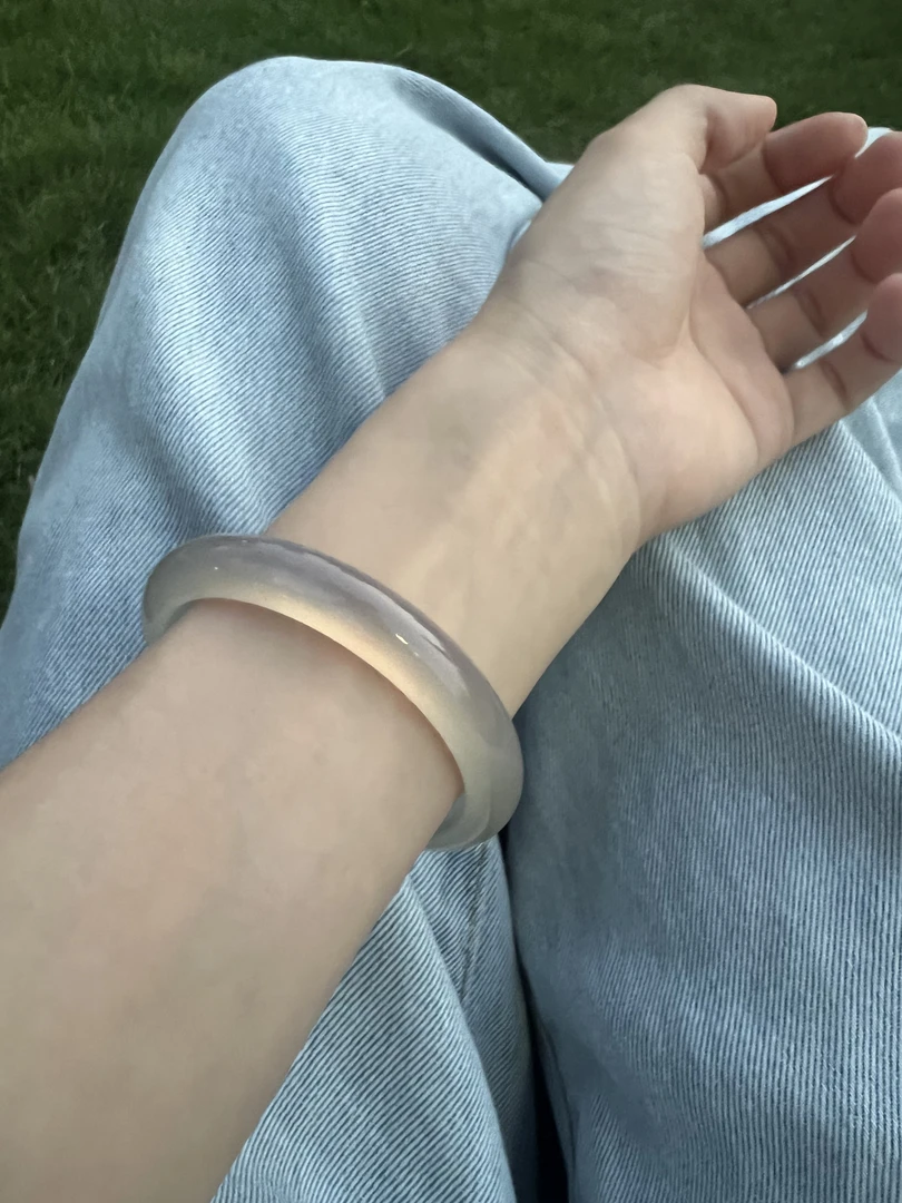 马料茶金天然玛瑙玉髓手镯女烟灰色玉镯送女友轻奢礼物多样性发一