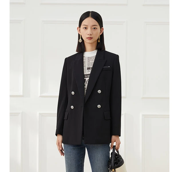 嬴智尚双排扣结构设计面料采用抗皱保型西装ZA01239