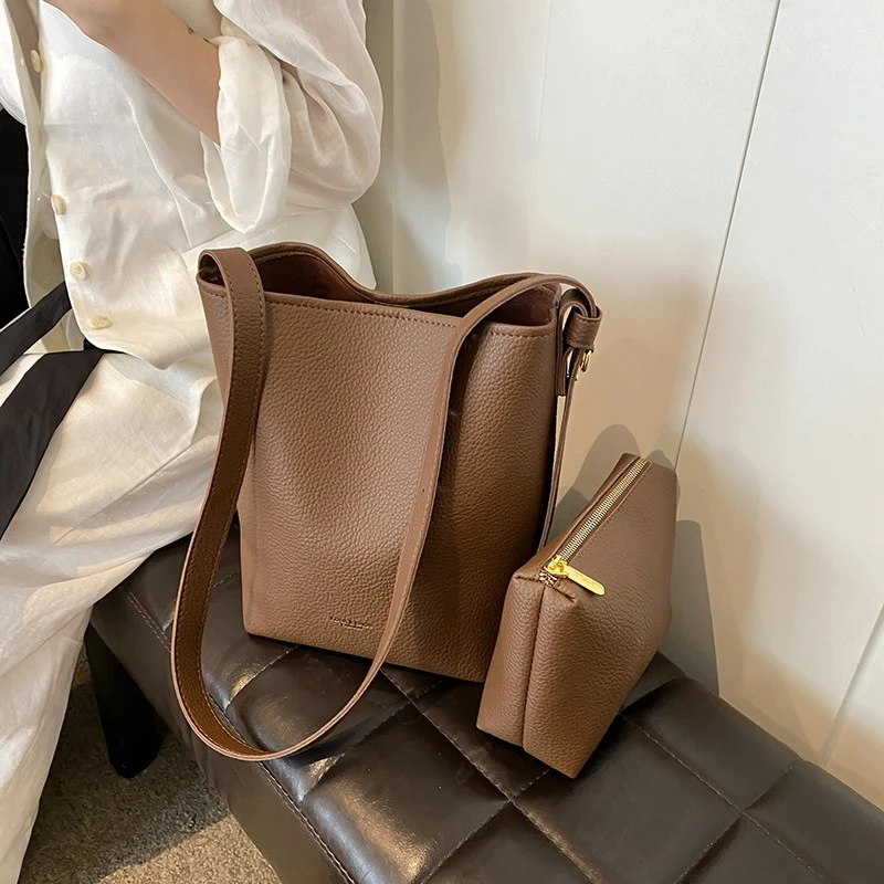 【赛赛订制】网红洋气休闲女士韩版秋冬大容量包包大包包时尚肩包