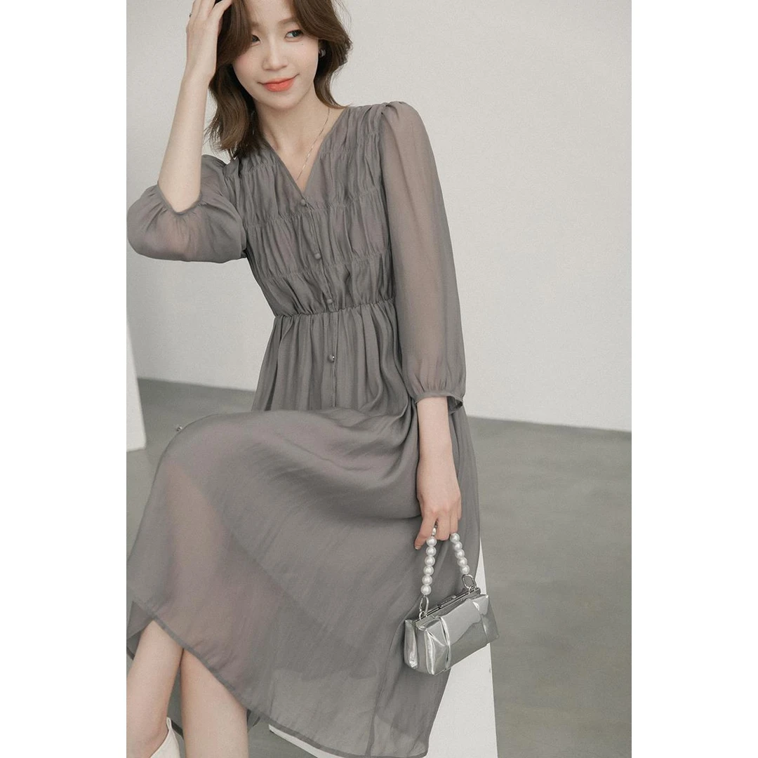 谷粒法式长袖连衣裙气质高级感时尚收腰约会裙子