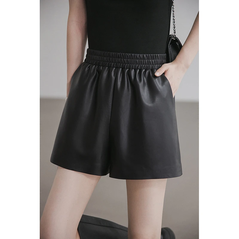 小谷粒松紧高腰PU皮短裤女2025秋冬新款设计感百搭显瘦宽松阔腿裤
