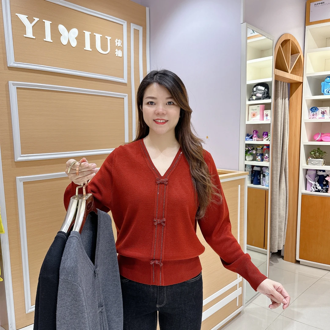 时尚毛衣6-8198女士冬季v领烫钻时尚气质百搭长袖针织毛衣