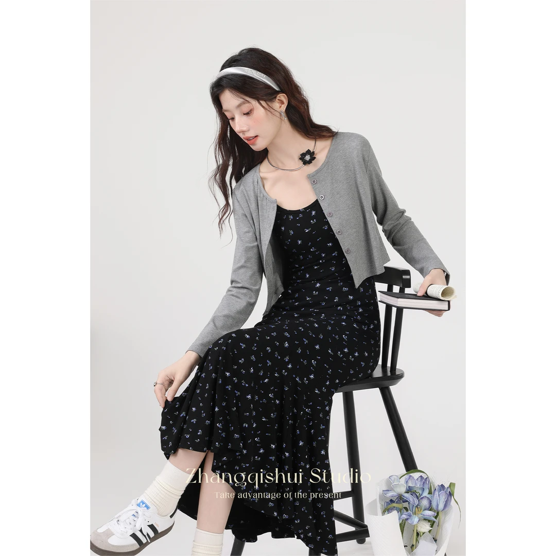 张小小2024秋季新款韩版黑色气质碎花吊带裙灰色针织开衫两件套女