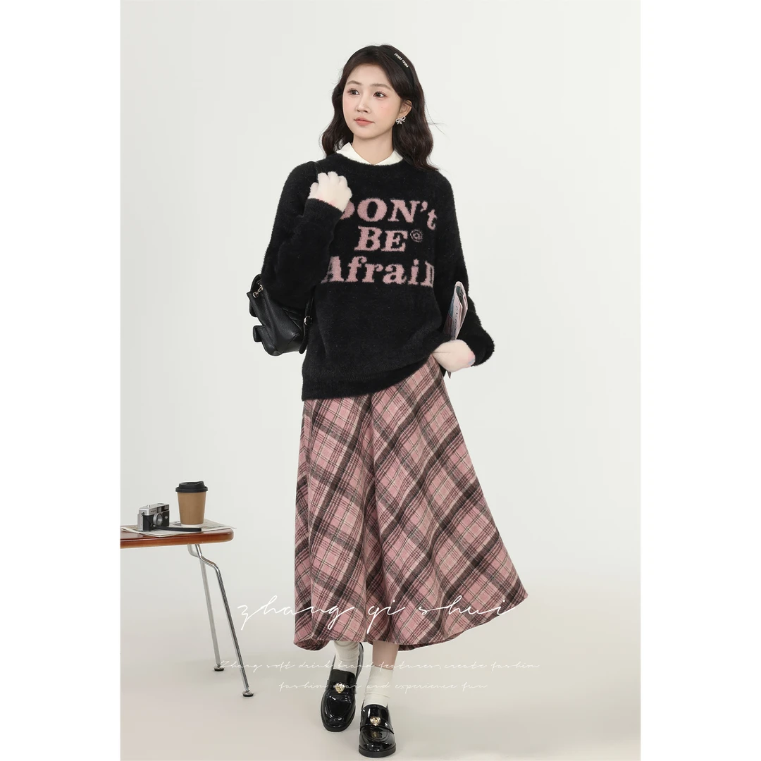 【ZBT直播间】《绒化日常》秋冬黑色圆领毛衣格子半身裙两件套0681