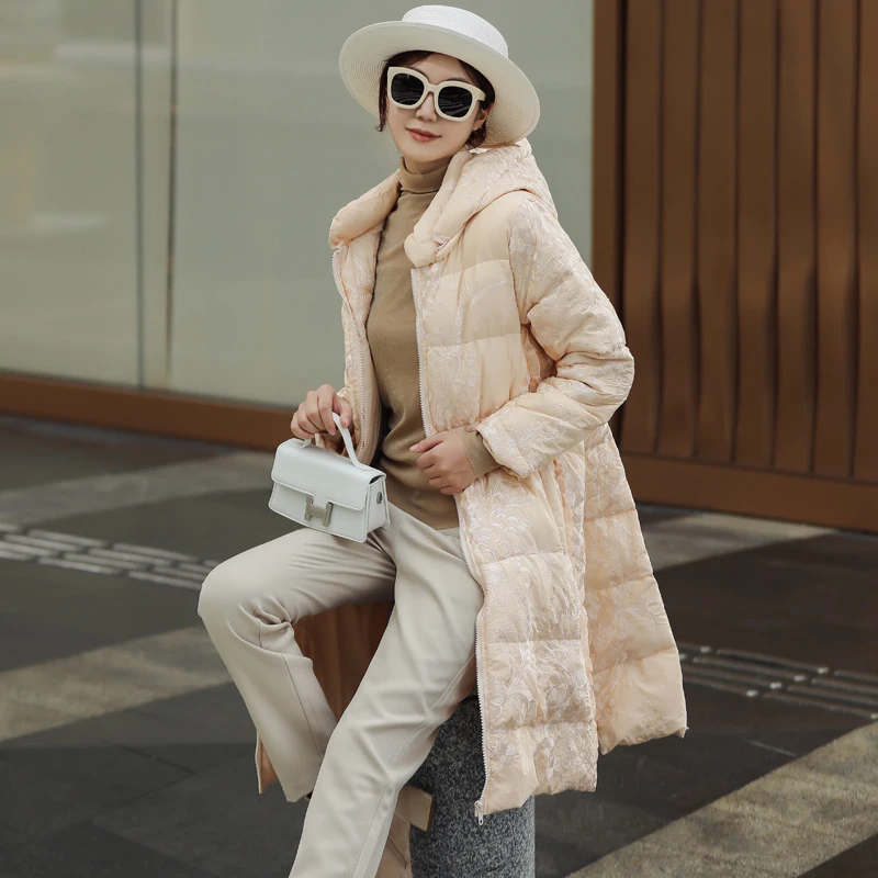 拜占庭的森林羽绒服高档轻奢刺绣时尚百搭宽松收腰保暖白鸭绒外套