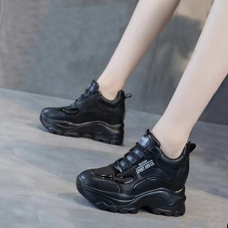 内增高8cm真皮小白鞋2025新款女系带坡跟百搭运动老爹鞋黑色厚底X