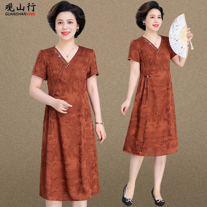 新中式妈妈裙子夏季2025新款喜婆婆婚宴装旗袍中年女士V领连衣裙