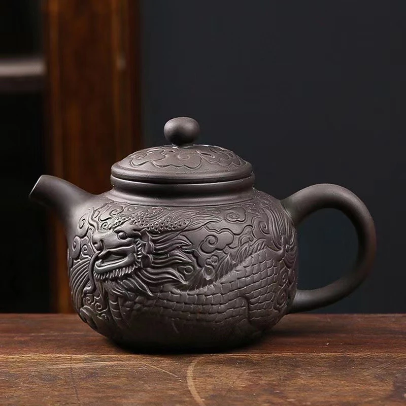 紫砂原矿紫泥手工浮雕麒麟壶(颜剑声)300cc
